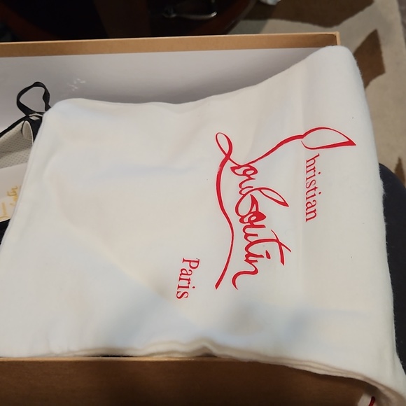 Christian Louboutin Sneaker - Picture 5 of 7